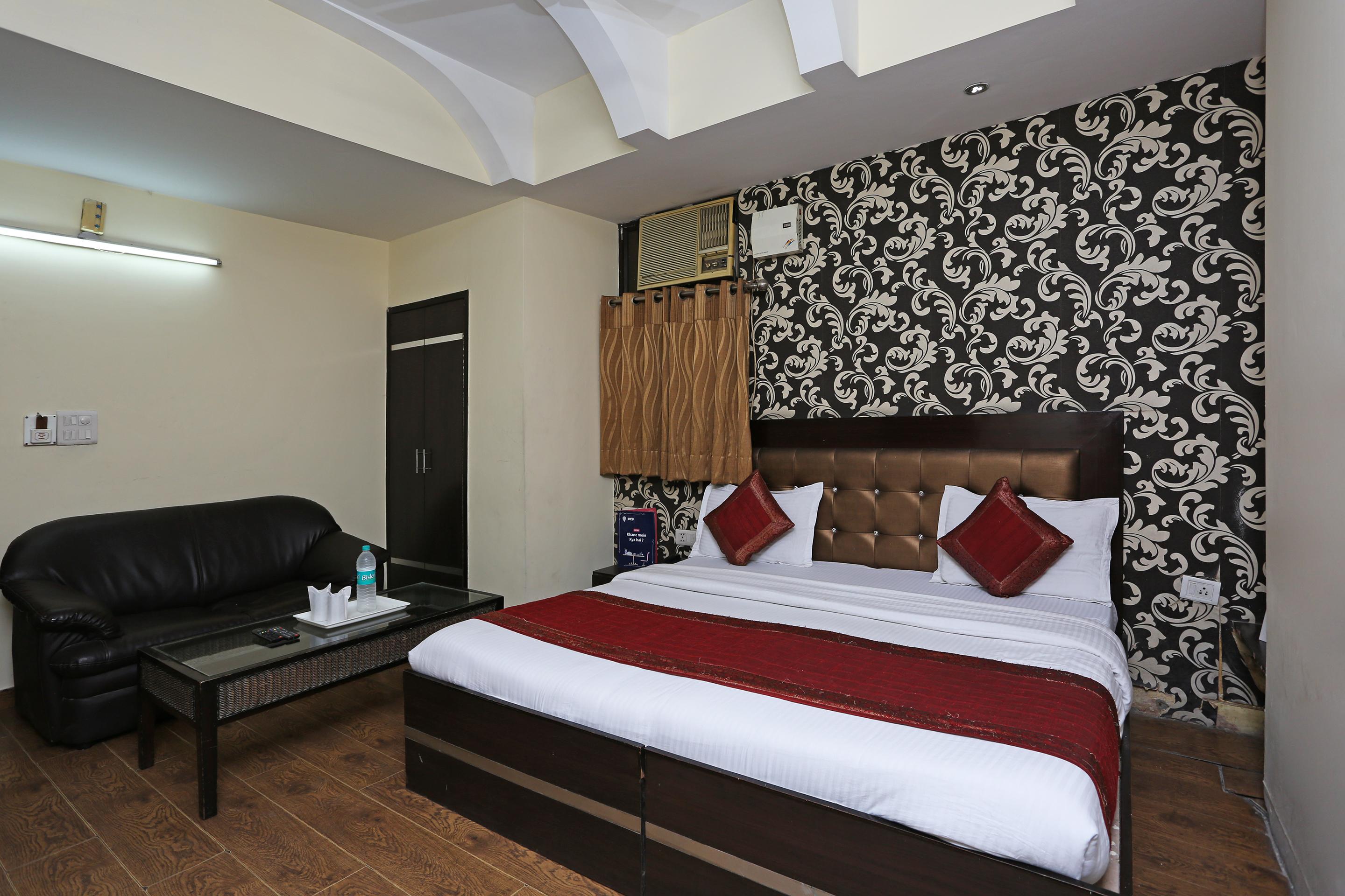 דלהי Oyo 337 Hotel Anand מראה חיצוני תמונה