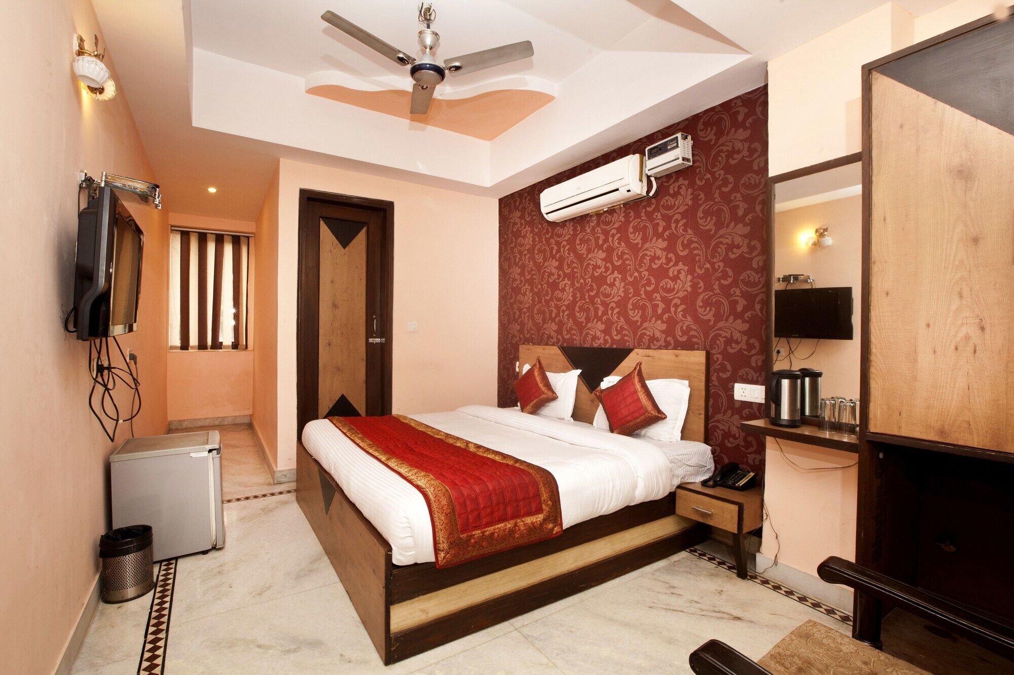 דלהי Oyo 337 Hotel Anand מראה חיצוני תמונה