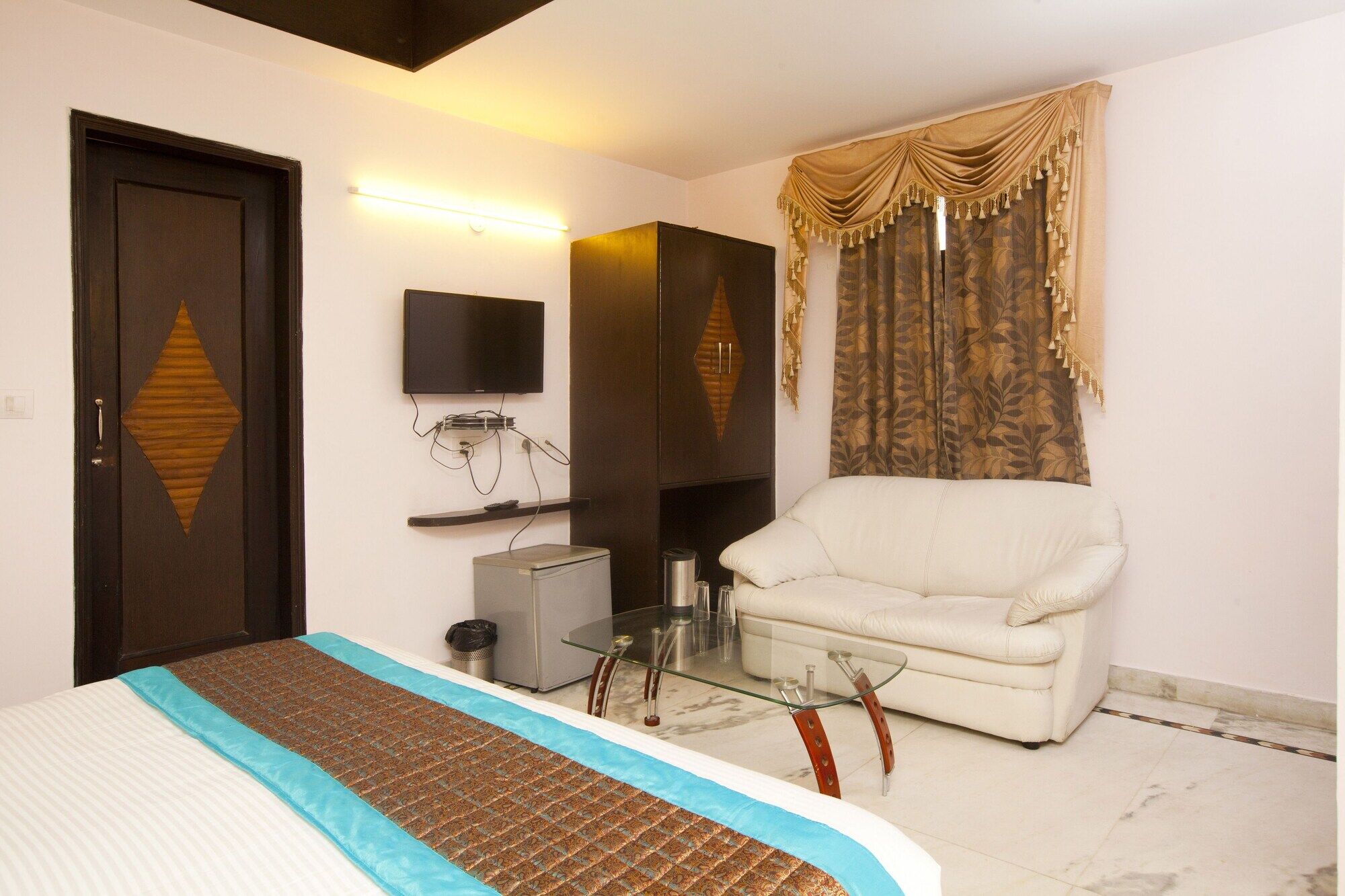 דלהי Oyo 337 Hotel Anand מראה חיצוני תמונה