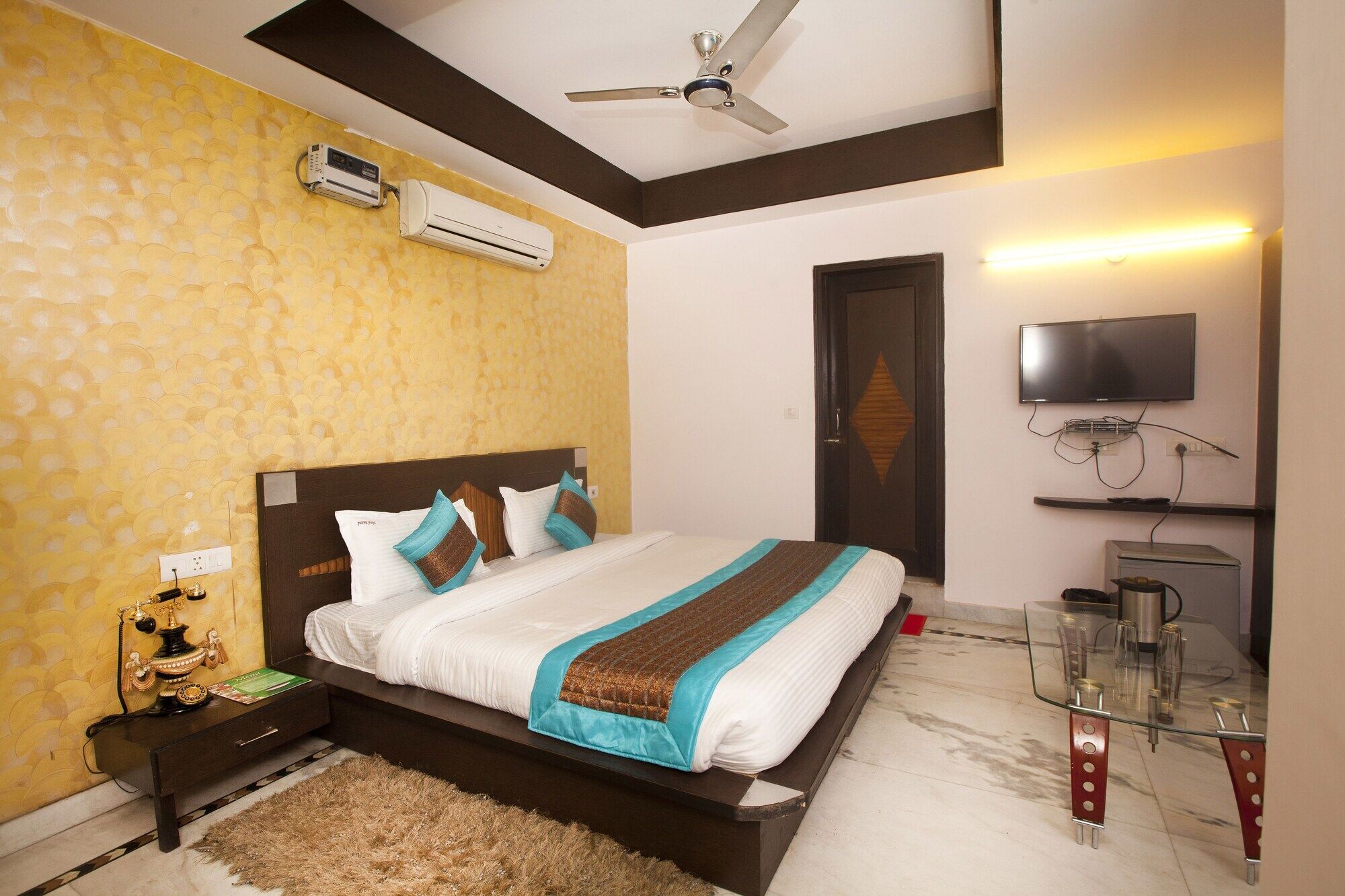 דלהי Oyo 337 Hotel Anand מראה חיצוני תמונה