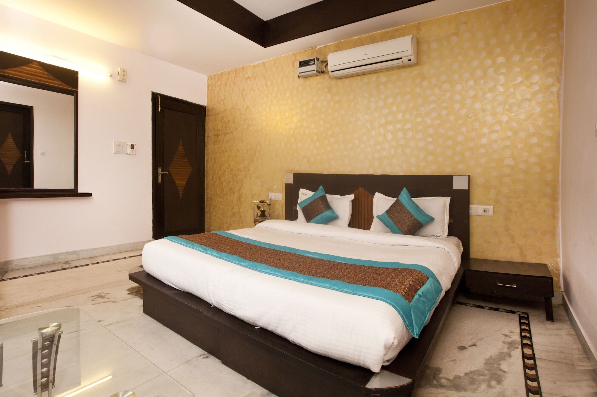 דלהי Oyo 337 Hotel Anand מראה חיצוני תמונה